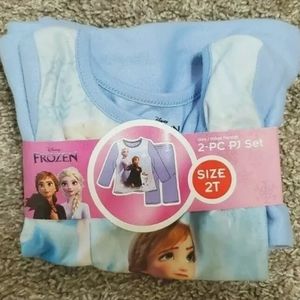 Girl's Disney Frozen 2 Piece Pajama Set Size 2T Toddler
